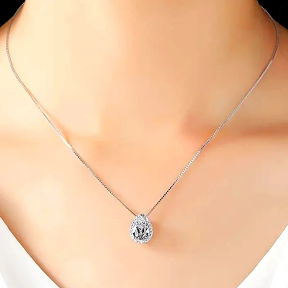 Charming 925 Silver Water Drop 3Ct Moissanite Pendant Necklaces.
